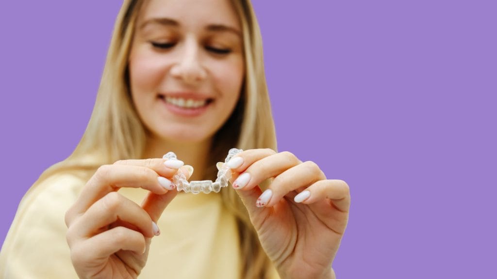 קשתיוץ שקופות של invisalign